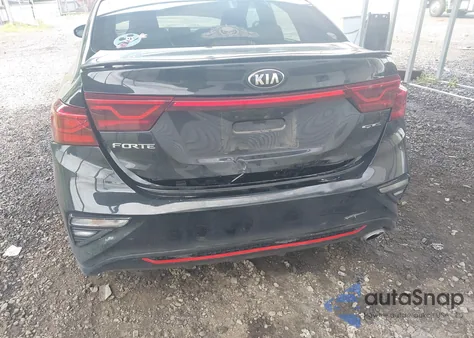 2021 Kia Forte Gt-Line z USA, uszkodzony, nr VIN 3KPF34AD5ME341286